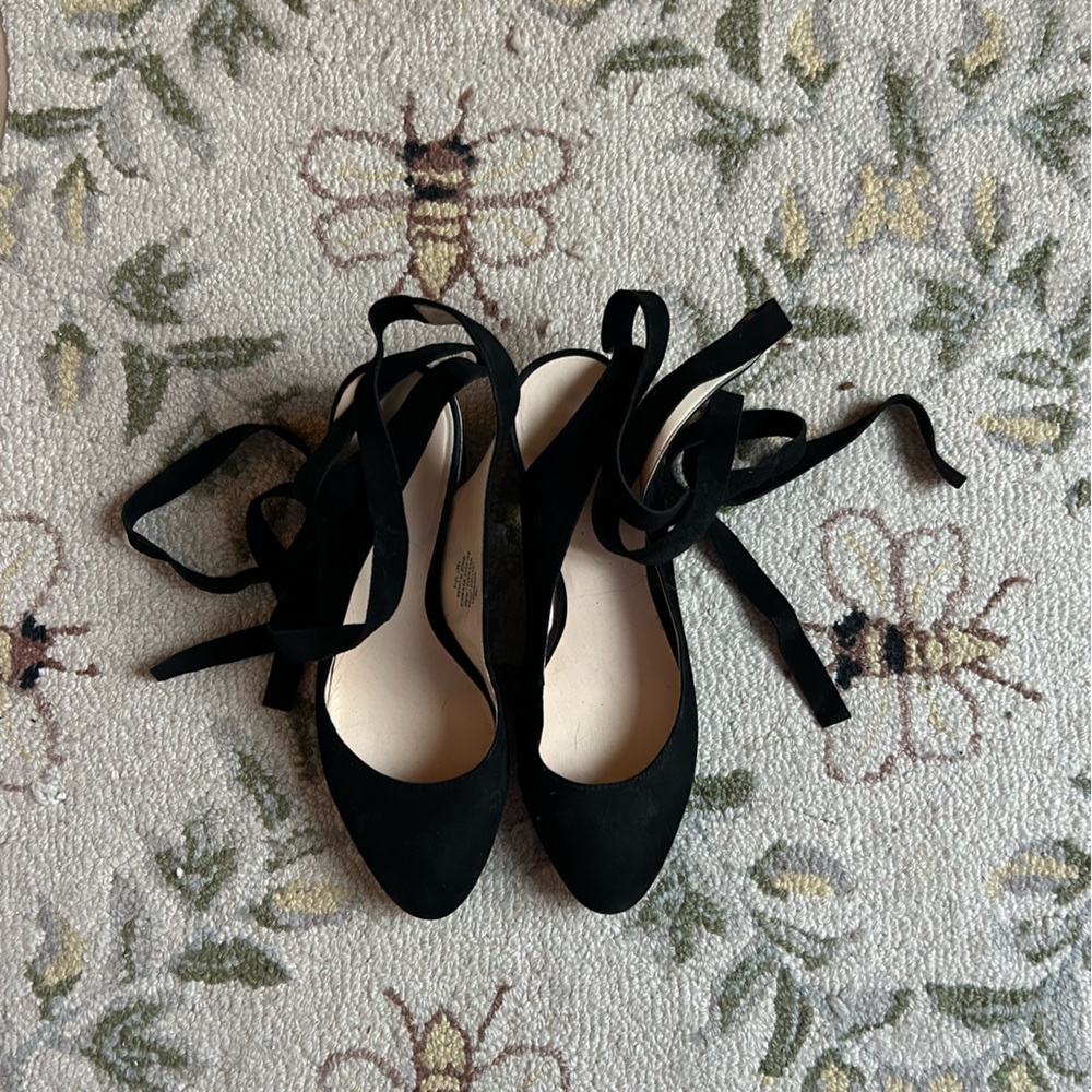 Black wrap ballet heels